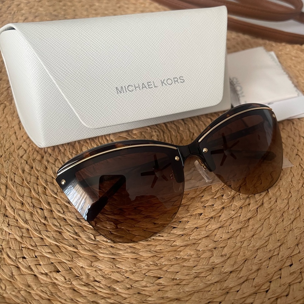 MICHAEL KORS MK 2113(CONDADO) 333313 DARK TORTOISE 66-140MM SUNGLASSES